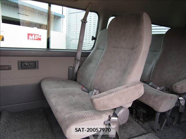 Nissan CARAVAN COACH 2011-05 8870603-17