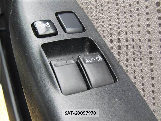Nissan CARAVAN COACH 2011-05 8870603-7