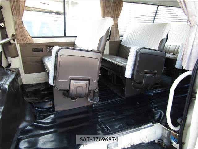 Nissan Caravan 1992-06 1071076-16