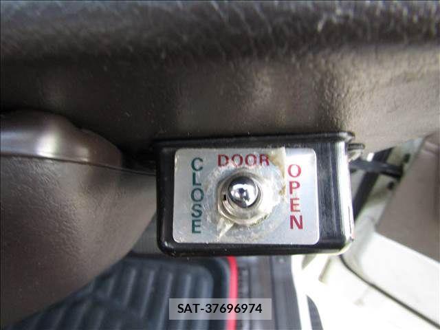 Nissan Caravan 1992-06 1071076-3
