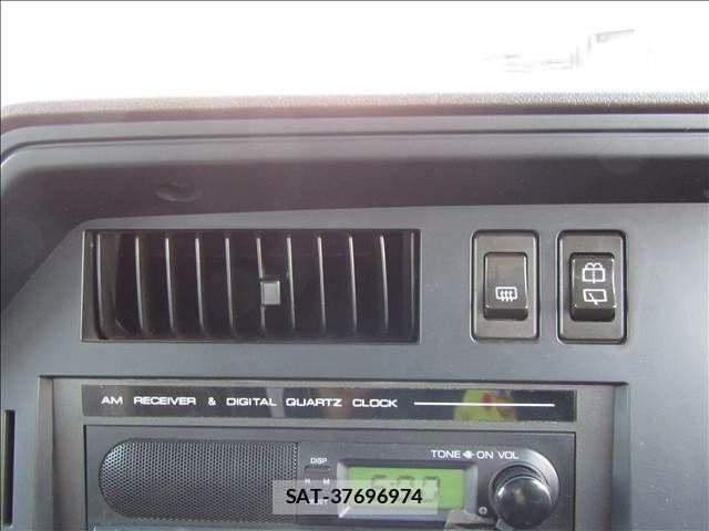 Nissan Caravan 1992-06 1071076-7
