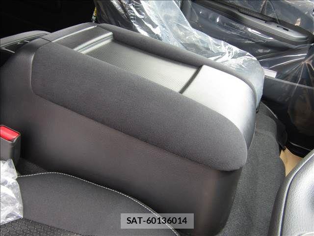 Nissan Caravan 2026-05 7215809-6