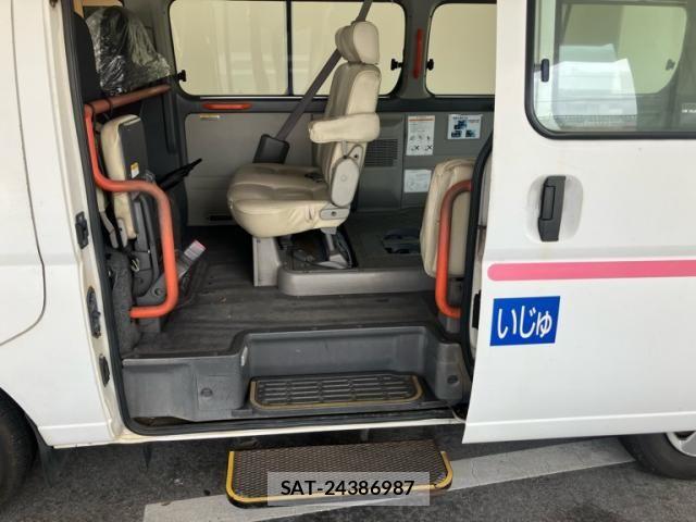 Nissan Caravan 2006-09 8098399-15