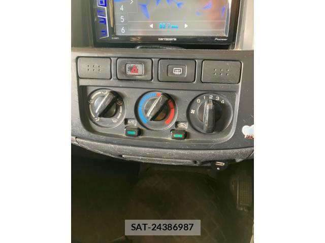 Nissan Caravan 2006-09 8098399-24