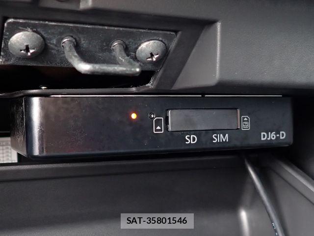 Nissan Caravan 2025-03 8879010-14