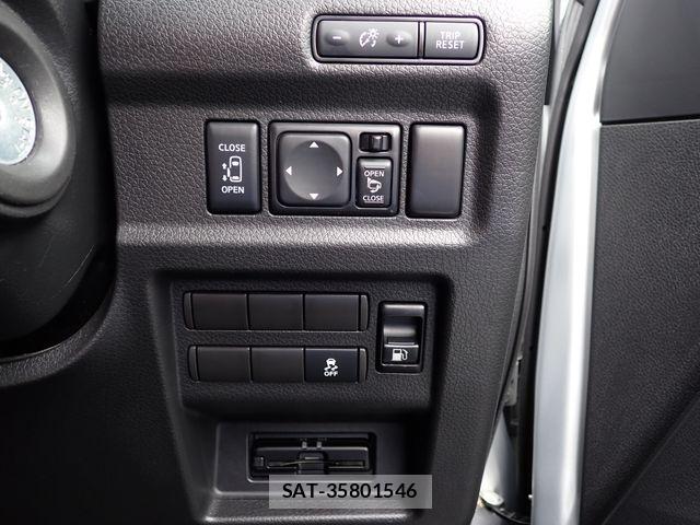 Nissan Caravan 2025-03 8879010-16