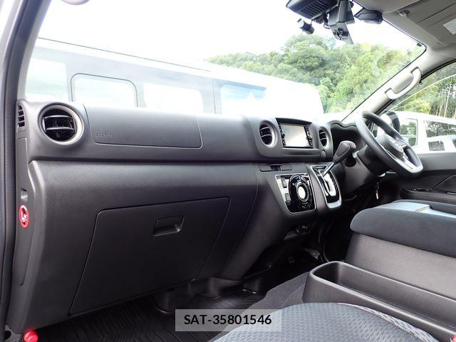 Nissan Caravan 2025-03 8879010-22
