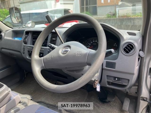 Nissan Caravan 2001-06 8335176-15