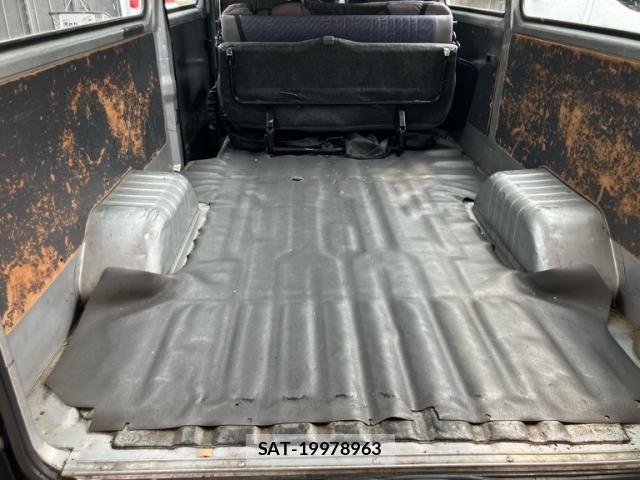Nissan Caravan 2001-06 8335176-8