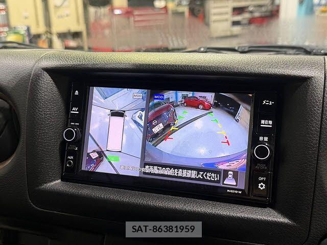 Nissan Caravan 2021-10 8879009-10