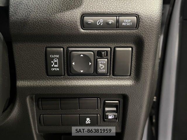 Nissan Caravan 2021-10 8879009-12