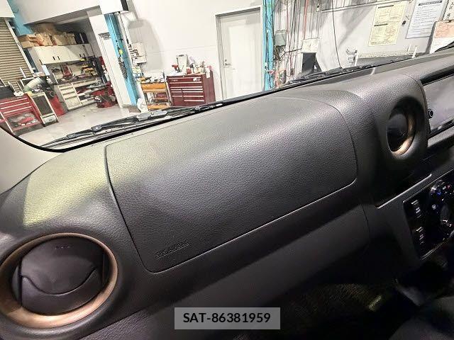 Nissan Caravan 2021-10 8879009-16