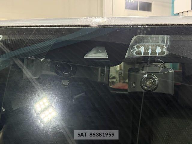 Nissan Caravan 2021-10 8879009-18