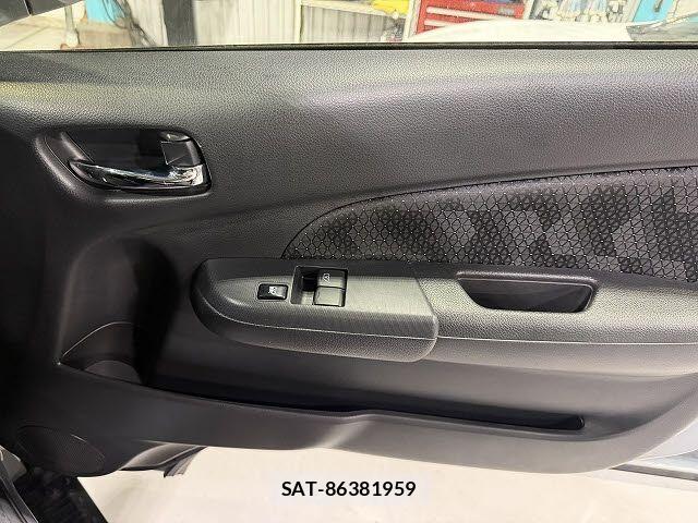 Nissan Caravan 2021-10 8879009-20