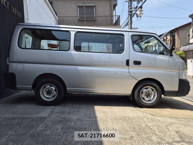Nissan Caravan 2004-03 6670733-9