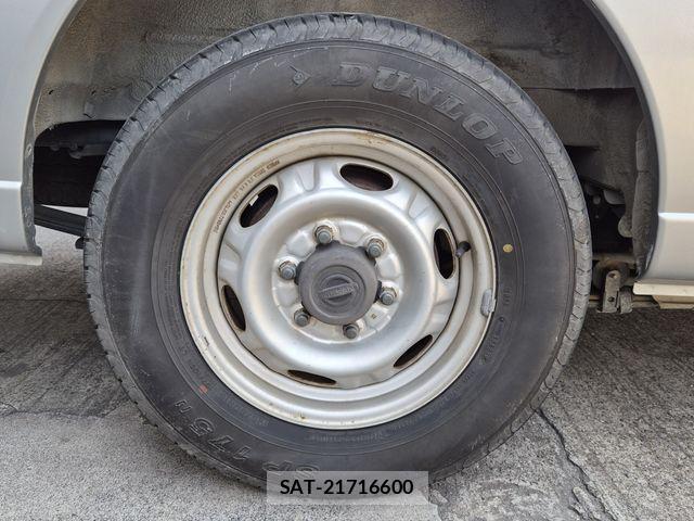 Nissan Caravan 2004-03 6670733-10