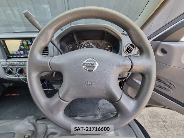 Nissan Caravan 2004-03 6670733-17