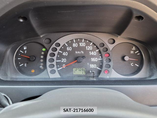 Nissan Caravan 2004-03 6670733-18