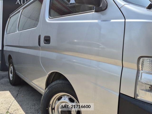 Nissan Caravan 2004-03 6670733-1