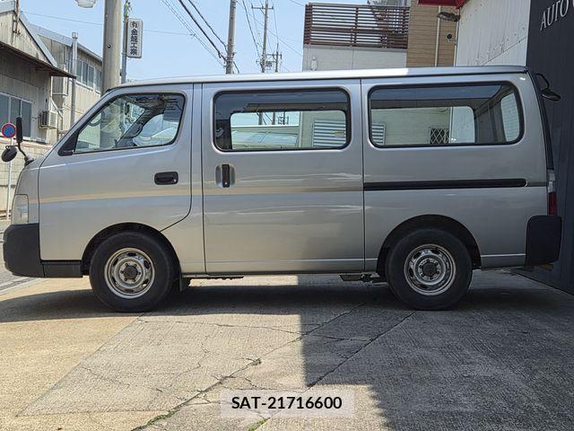 Nissan Caravan 2004-03 6670733-5