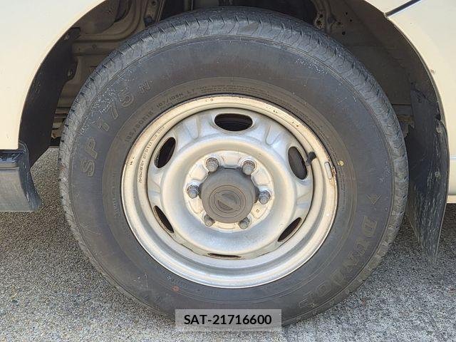 Nissan Caravan 2004-03 6670733-6
