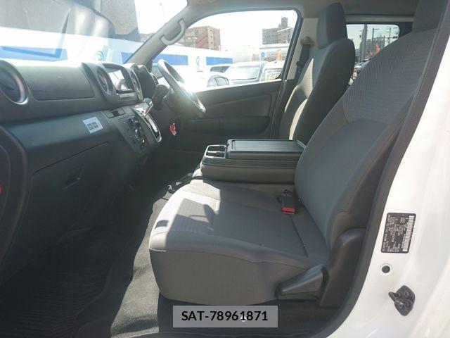 Nissan Caravan 2022-03 5861173-12