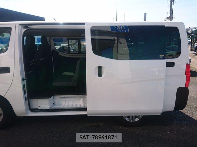 Nissan Caravan 2022-03 5861173-13