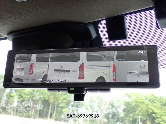 Nissan Caravan 2025-02 6670734-11