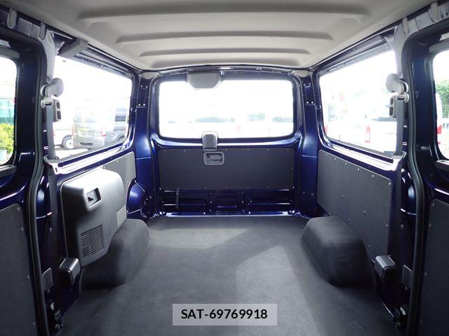 Nissan Caravan 2025-02 6670734-26