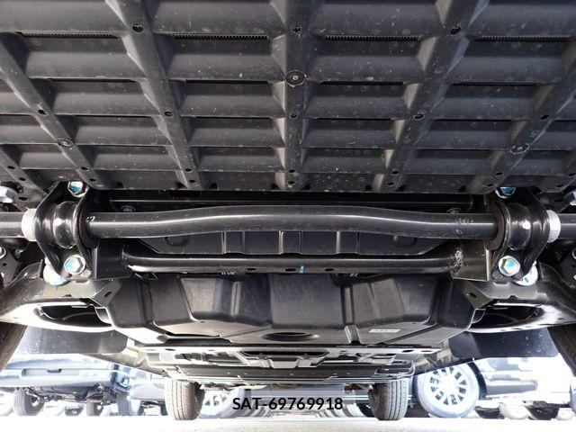 Nissan Caravan 2025-02 6670734-27