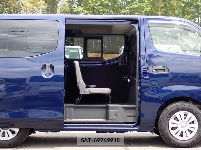 Nissan Caravan 2025-02 6670734-5