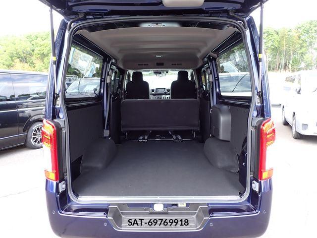 Nissan Caravan 2025-02 6670734-6
