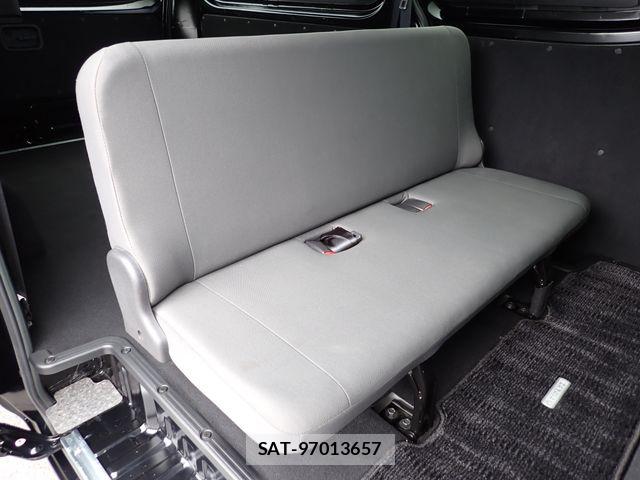 Nissan Caravan 2024-04 7615391-23