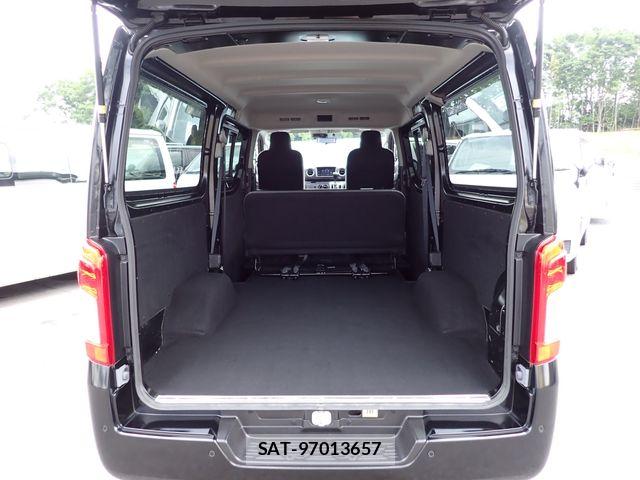 Nissan Caravan 2024-04 7615391-7