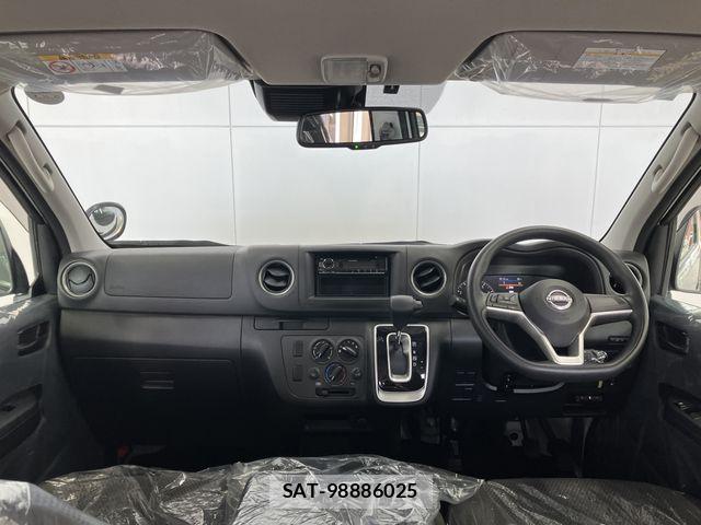 Nissan Caravan 2026-06 8098400-1
