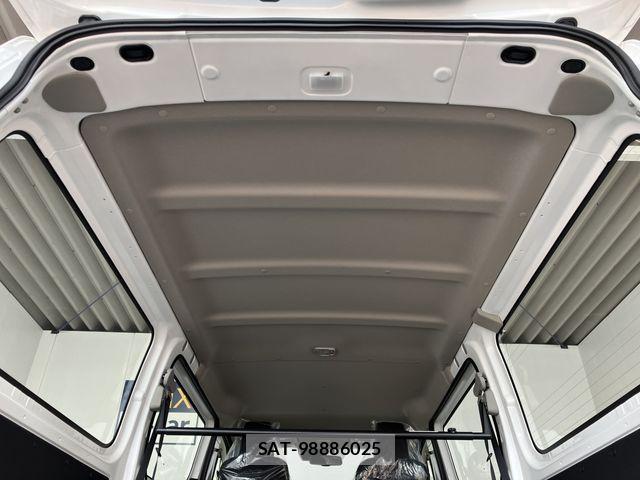 Nissan Caravan 2026-06 8098400-19
