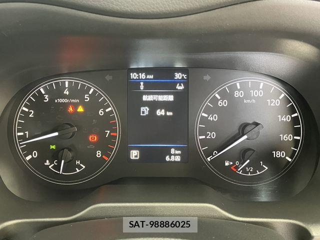 Nissan Caravan 2026-06 8098400-8