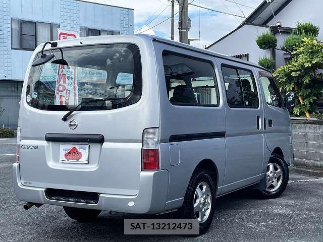 Nissan Caravan 2011-10 8411543-2