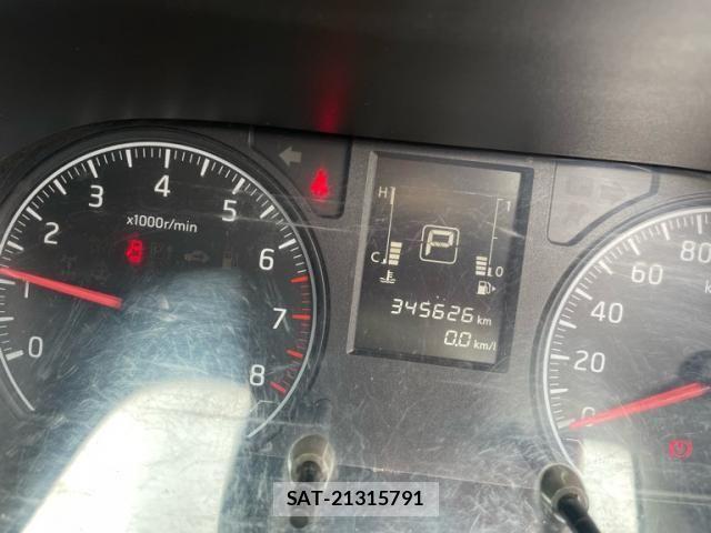 Nissan Caravan 2013-02 8626097-0