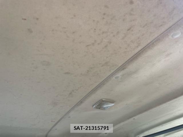 Nissan Caravan 2013-02 8626097-17