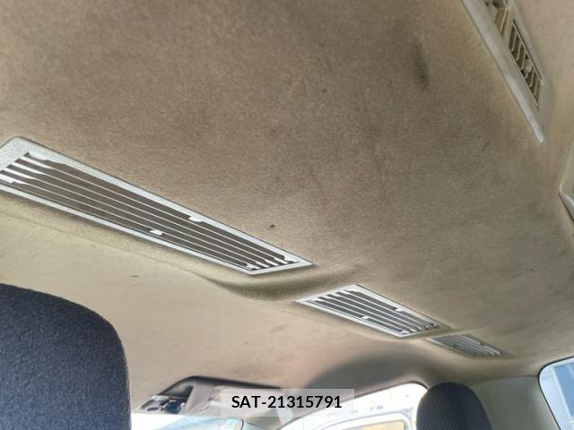 Nissan Caravan 2013-02 8626097-18