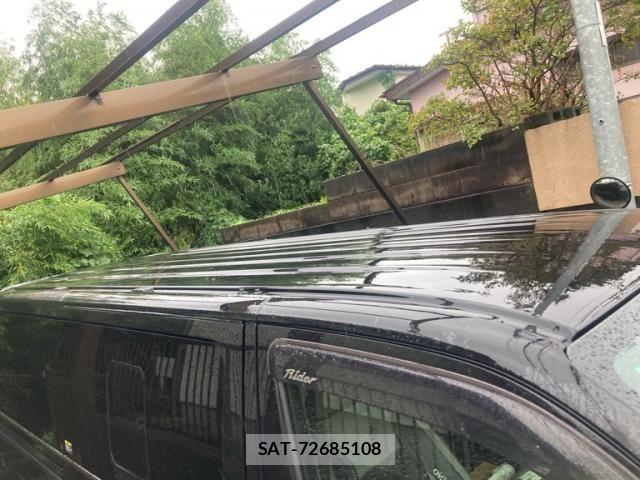 Nissan Caravan 2021-02 8828170-9