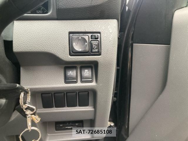Nissan Caravan 2021-02 8828170-12