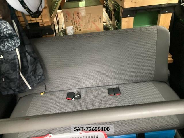 Nissan Caravan 2021-02 8828170-19