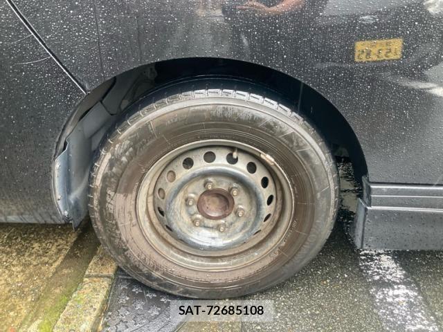 Nissan Caravan 2021-02 8828170-3