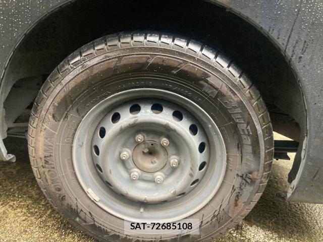 Nissan Caravan 2021-02 8828170-5