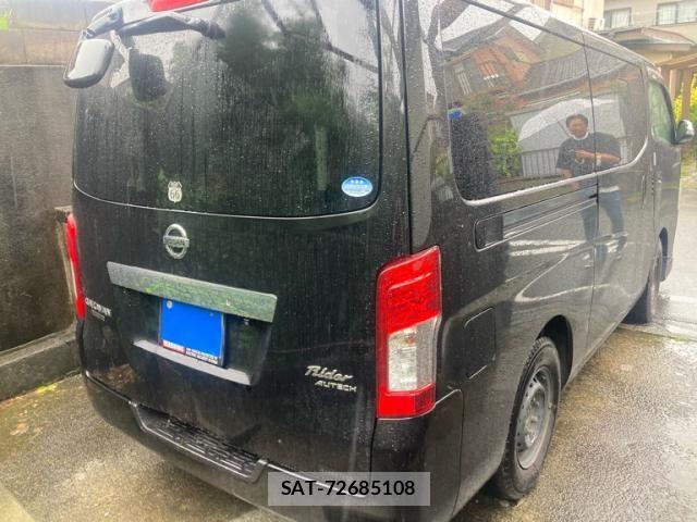 Nissan Caravan 2021-02 8828170-7