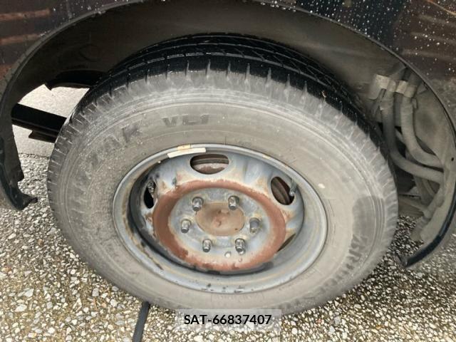 Nissan Caravan 2013-12 8848422-9