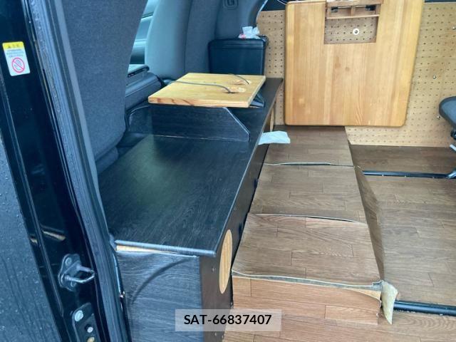 Nissan Caravan 2013-12 8848422-13