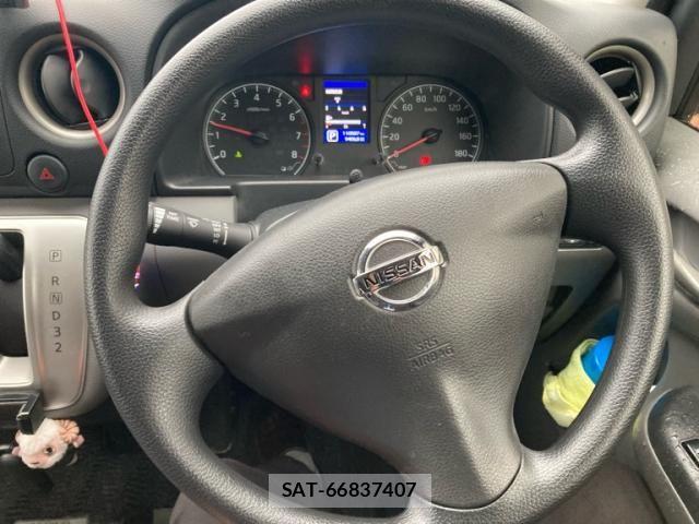 Nissan Caravan 2013-12 8848422-14